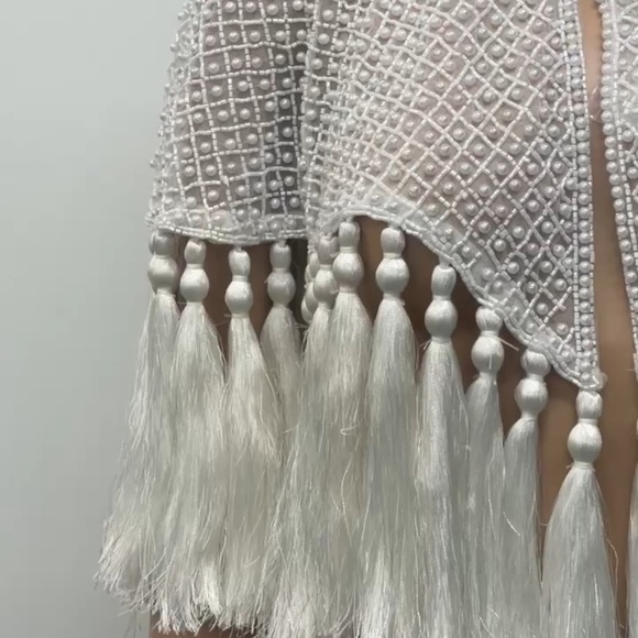 White Tassel Cape - Picture 3 of 3